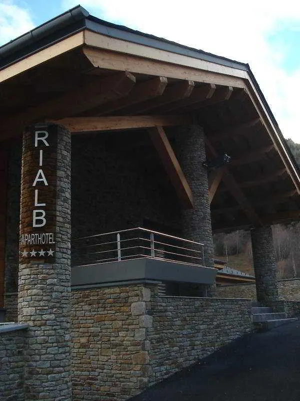 Aparthotel Rialb El Serrat