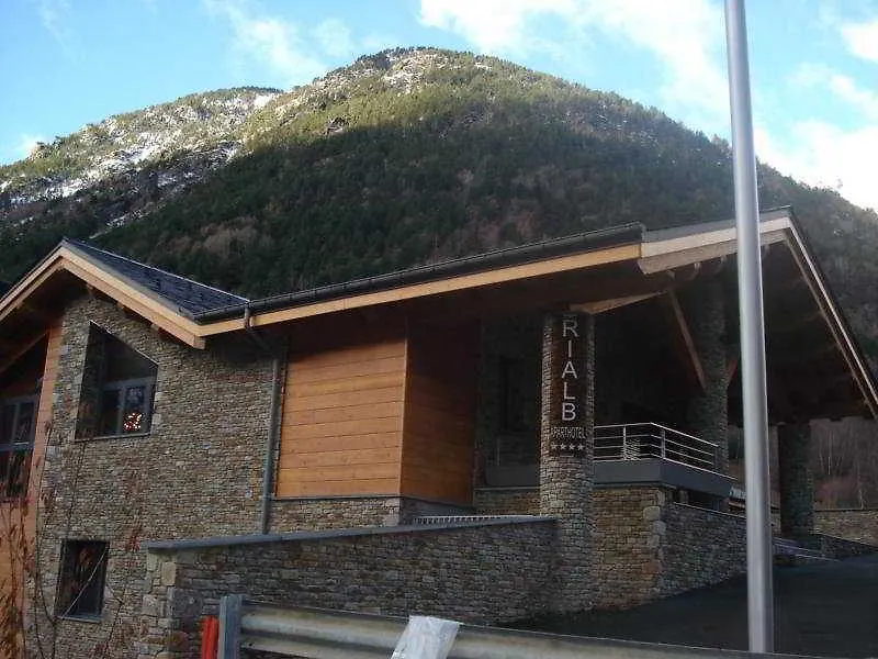 Aparthotel Rialb El Serrat